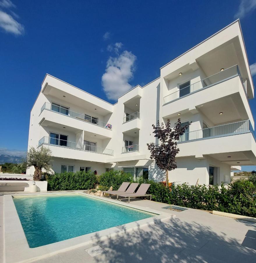 Villa Cala, Hotel Rooms&Apartments Novalja Bagian luar foto