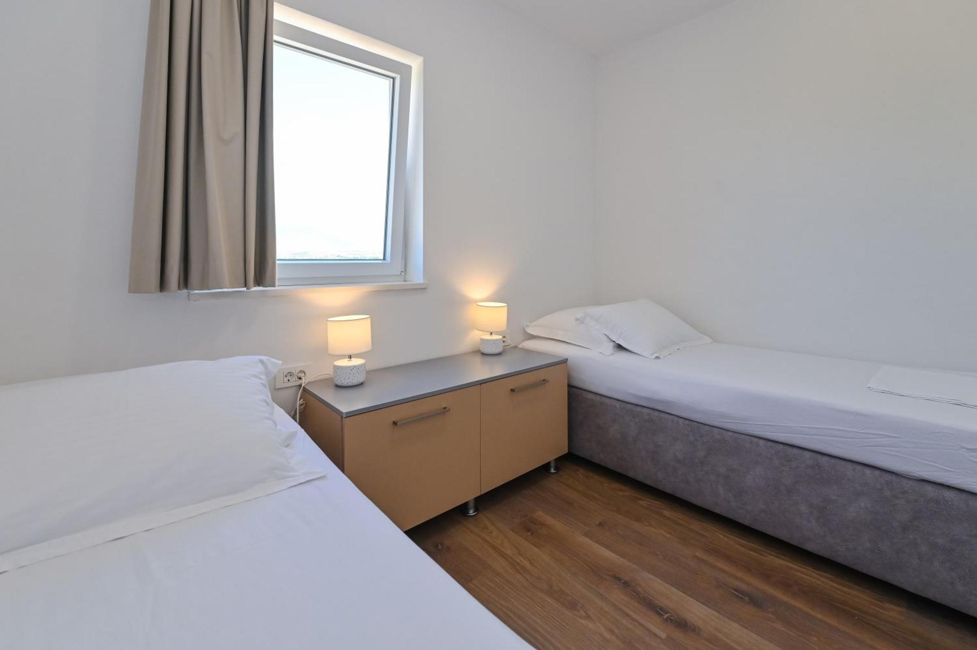 Villa Cala, Hotel Rooms&Apartments Novalja Bagian luar foto
